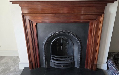 Wooden fireplace surround - , +