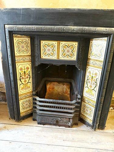 Victorian cast iron fire - , place